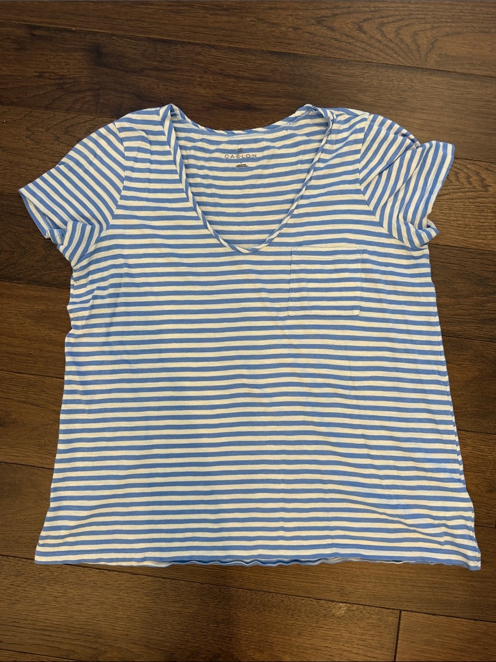 Caslon Blue & White Striped V-Neck Pocket Tee Size Large - C45-041